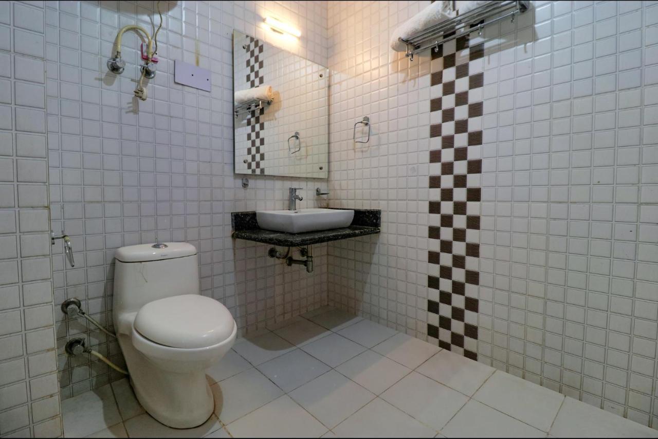 FabHotel Mai Vrindavan Manāli Esterno foto
