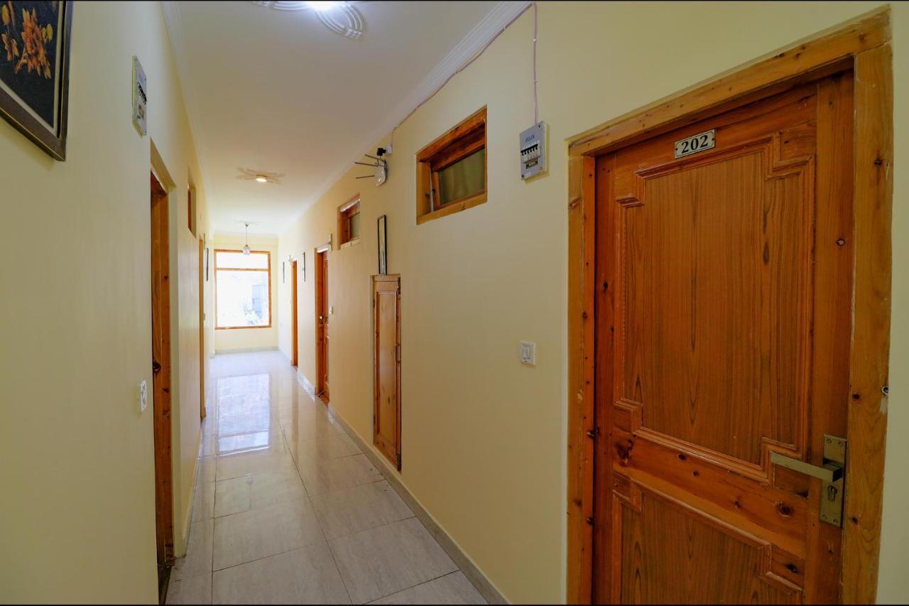 FabHotel Mai Vrindavan Manāli Esterno foto